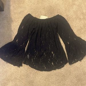 T Party Black lace off the shoulder bell sleeve peasant top Size Medium NWT
